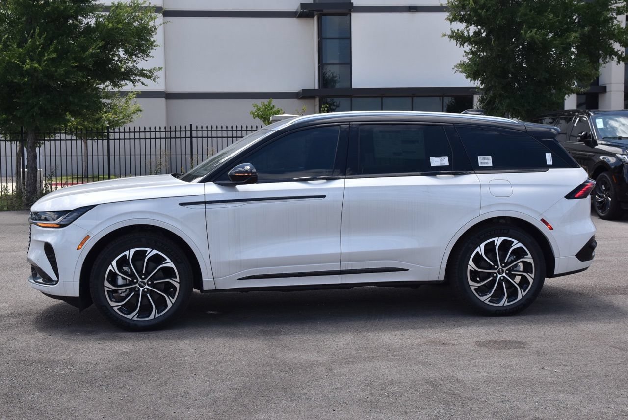 New 2026 Lincoln Nautilus Reserve AWD/4WD image 11