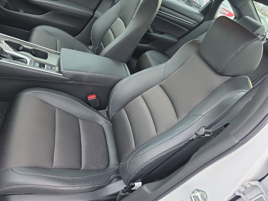 Certified 2022 Honda Accord Sport image 10