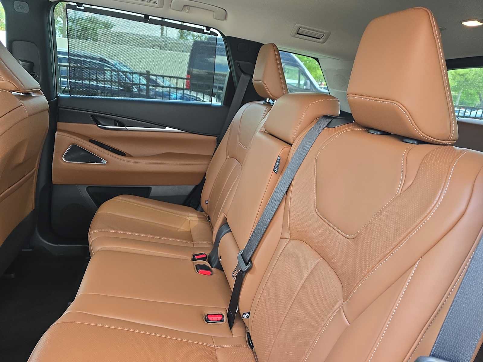 Used 2025 INFINITI QX60 Sensory AWD/4WD image 14