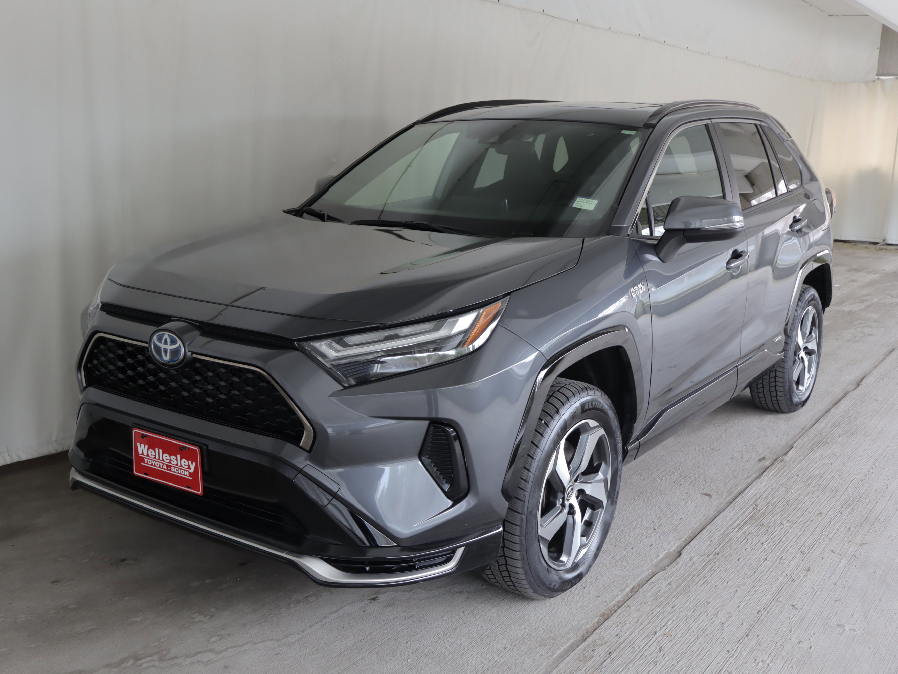 Used 2023 Toyota RAV4 SE w/ Weather & Moonroof Package AWD/4WD image 24