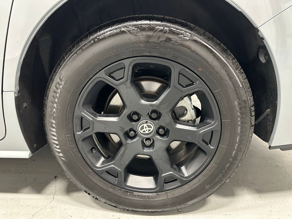 Used 2026 Toyota Sienna XLE Woodland Edition AWD/4WD image 66