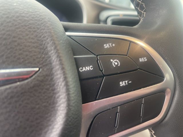 Used 2023 Chrysler Voyager LX image 23