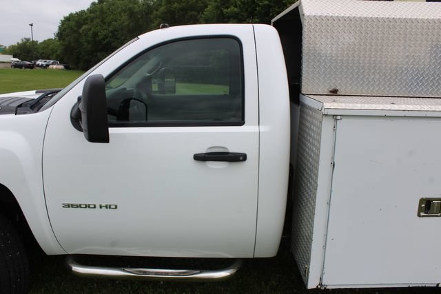 Used 2011 Chevrolet Silverado 3500 W/T AWD/4WD image 14
