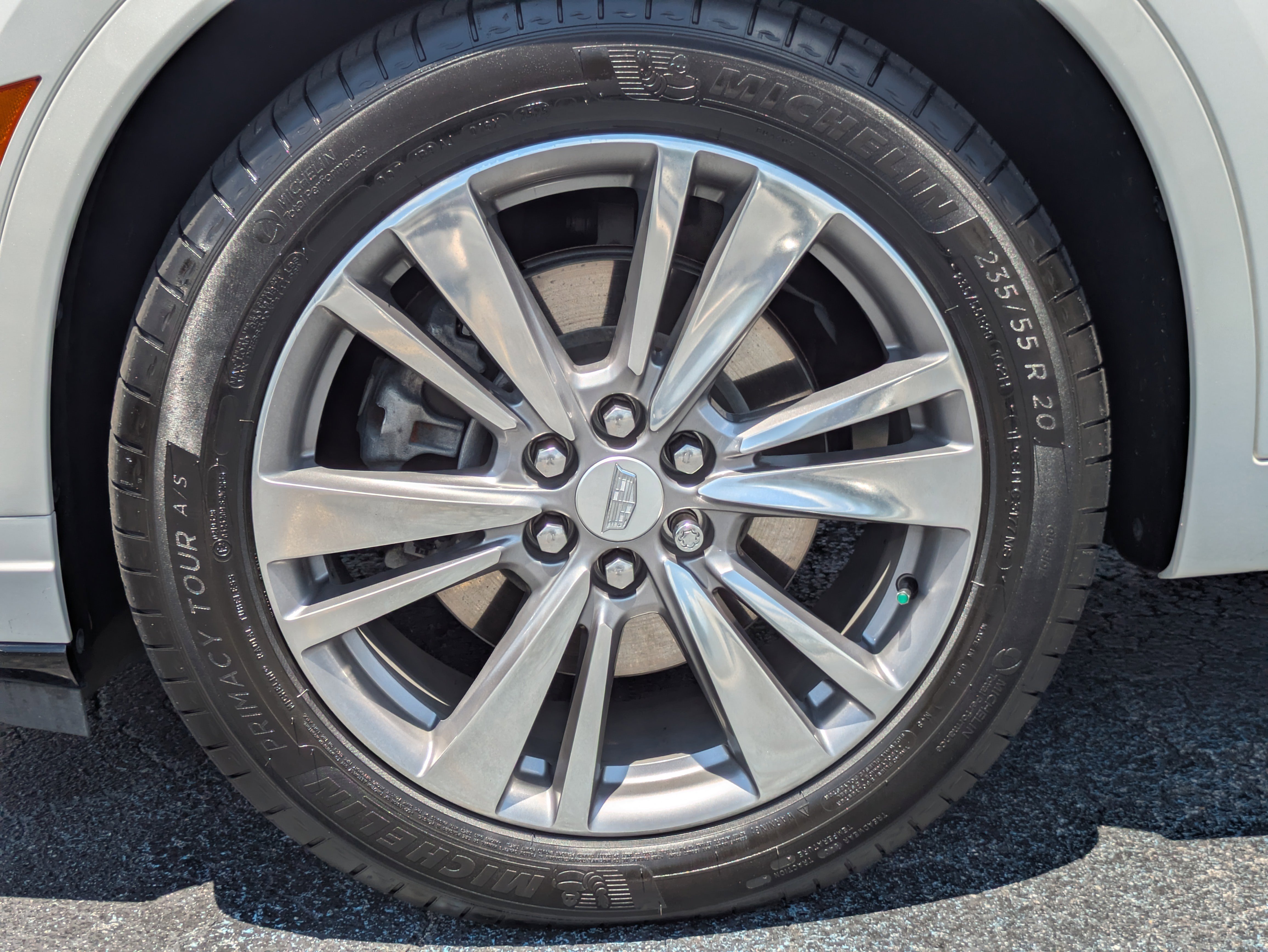 Used 2022 Cadillac XT6 Premium Luxury w/ Technology Package FWD image 32