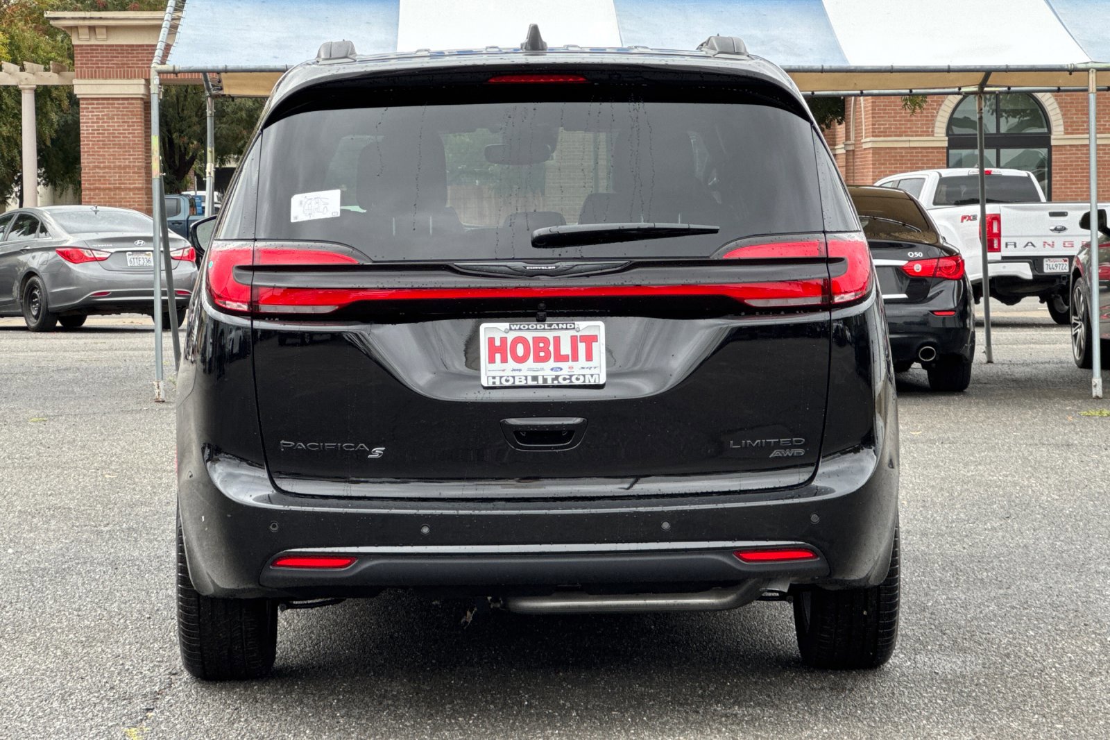 New 2026 Chrysler Pacifica Limited w/ S Appearance Package image 4