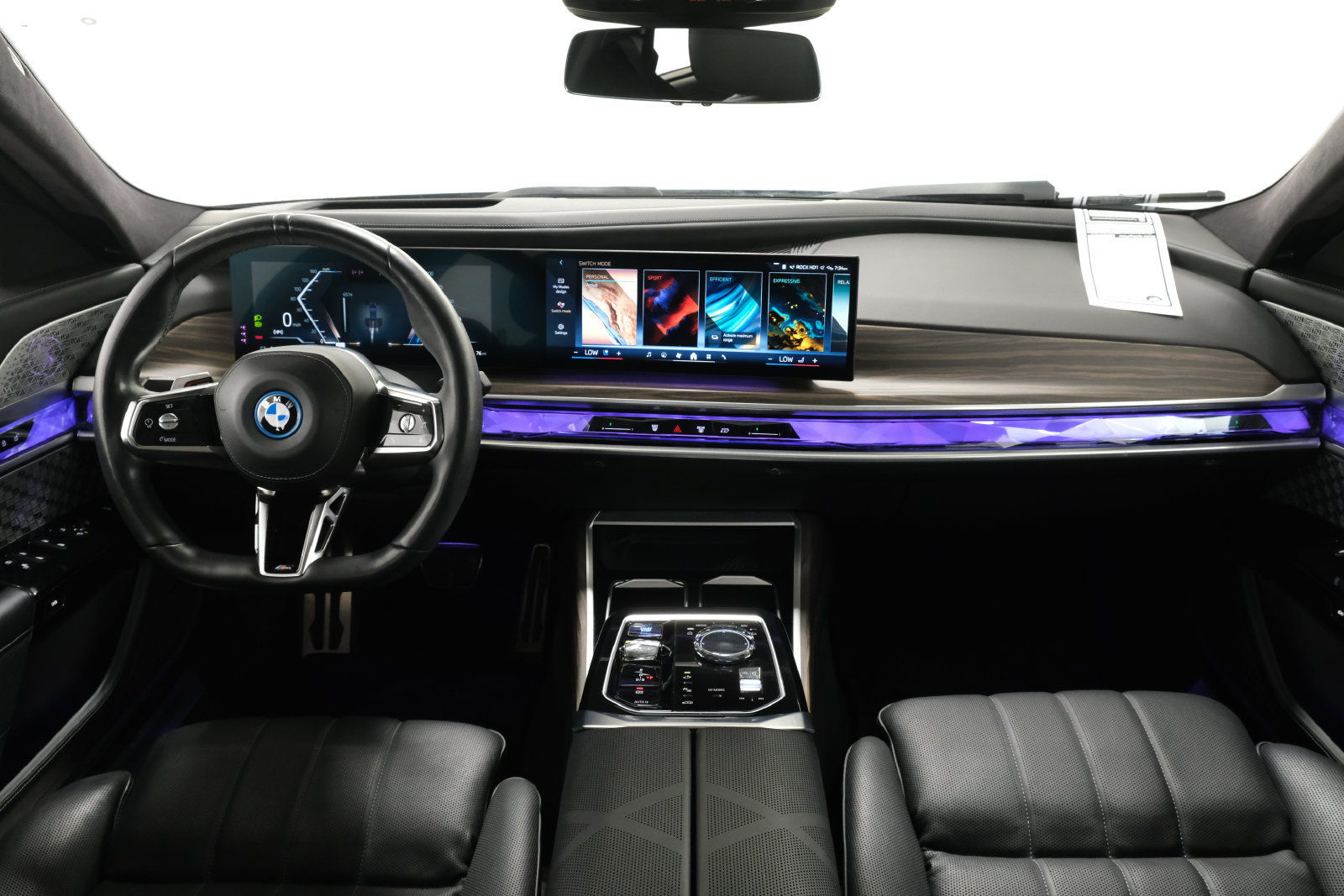 Used 2023 BMW i7 xDrive60 AWD/4WD image 9