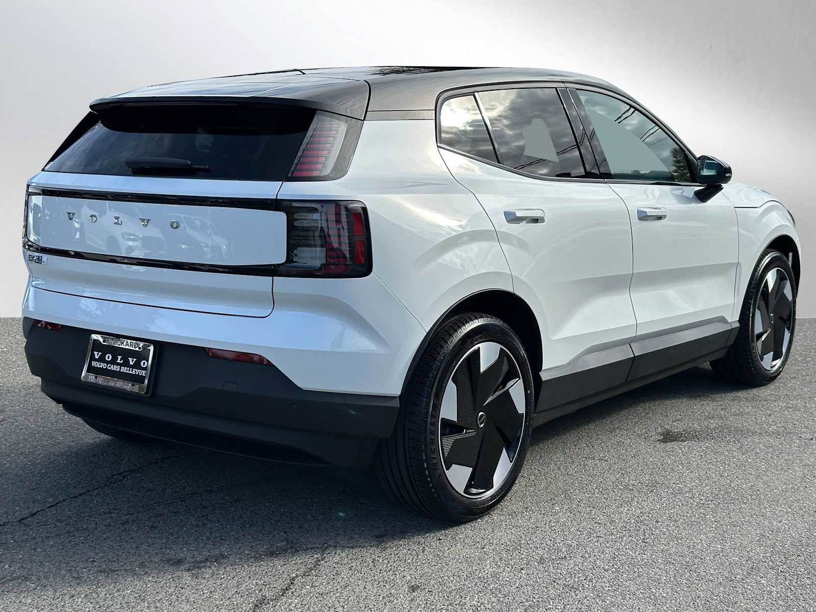 New 2025 Volvo EX30 Plus w/ Protection Package Premier image 3