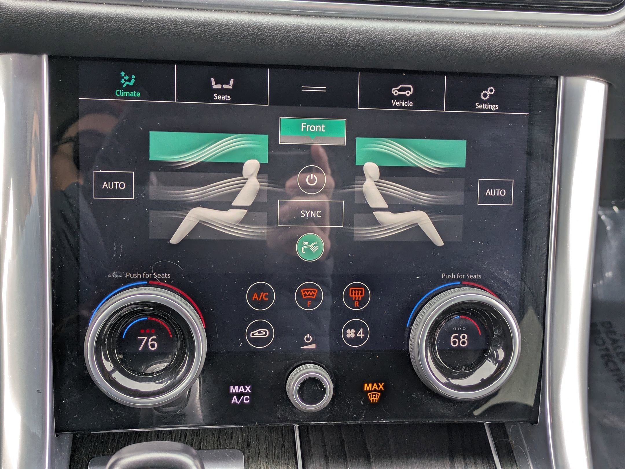 Used 2020 Land Rover Range Rover Sport HSE Dynamic image 14