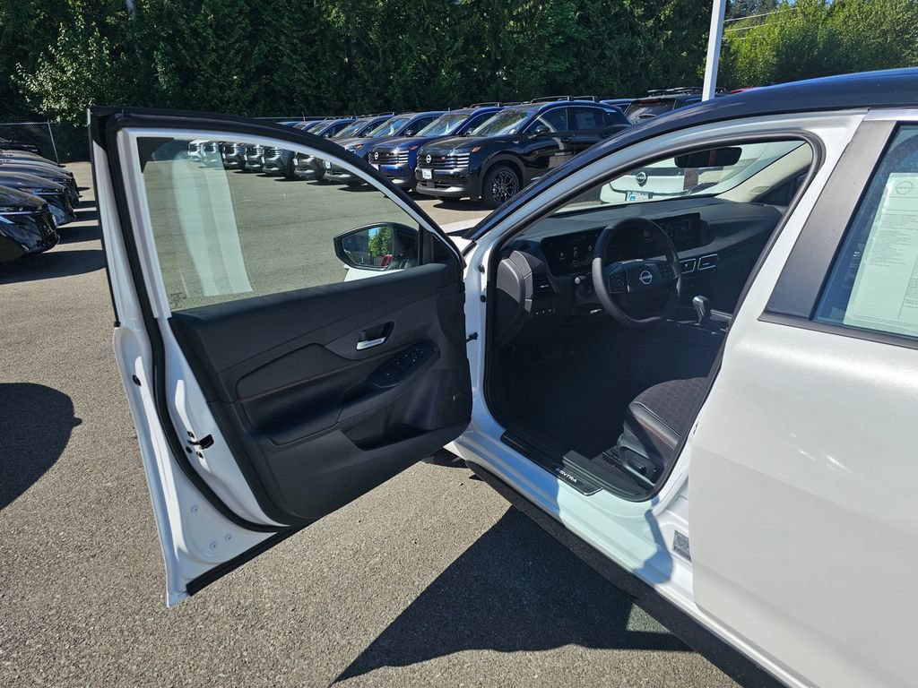 New 2026 Nissan Sentra SR w/ SR Premium Package FWD image 19