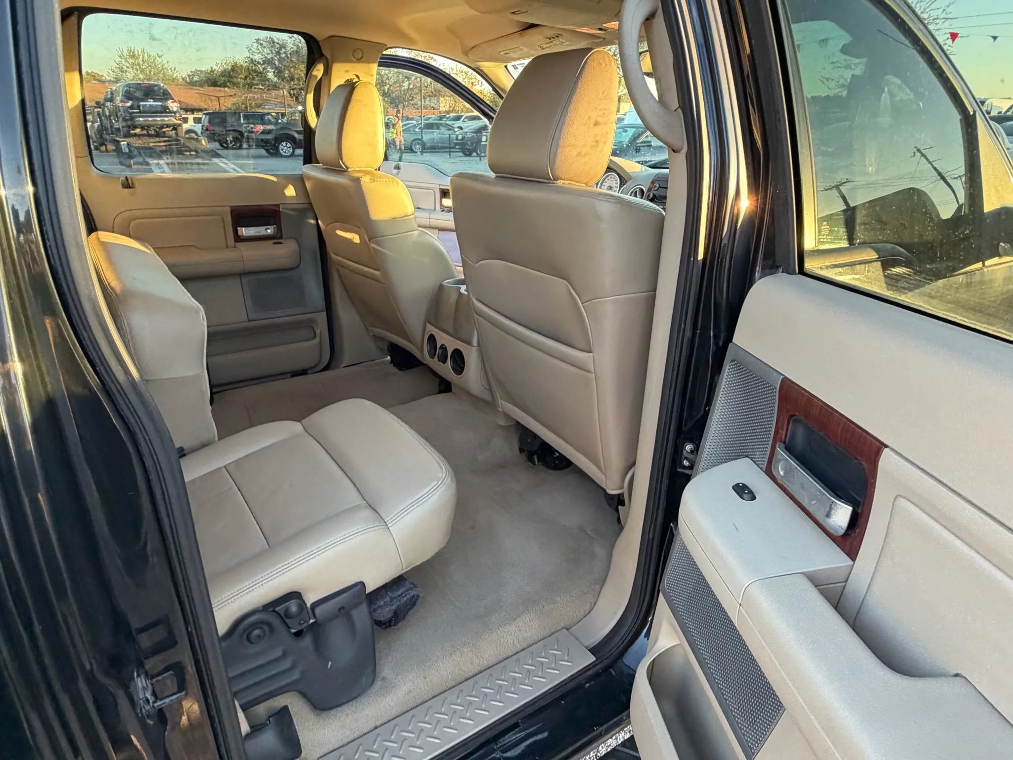 Used 2005 Ford F150 Lariat image 18