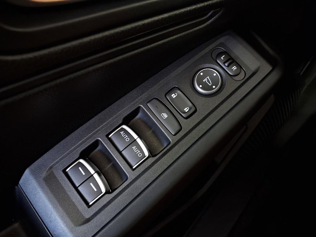 Used 2023 Honda Accord LX image 25