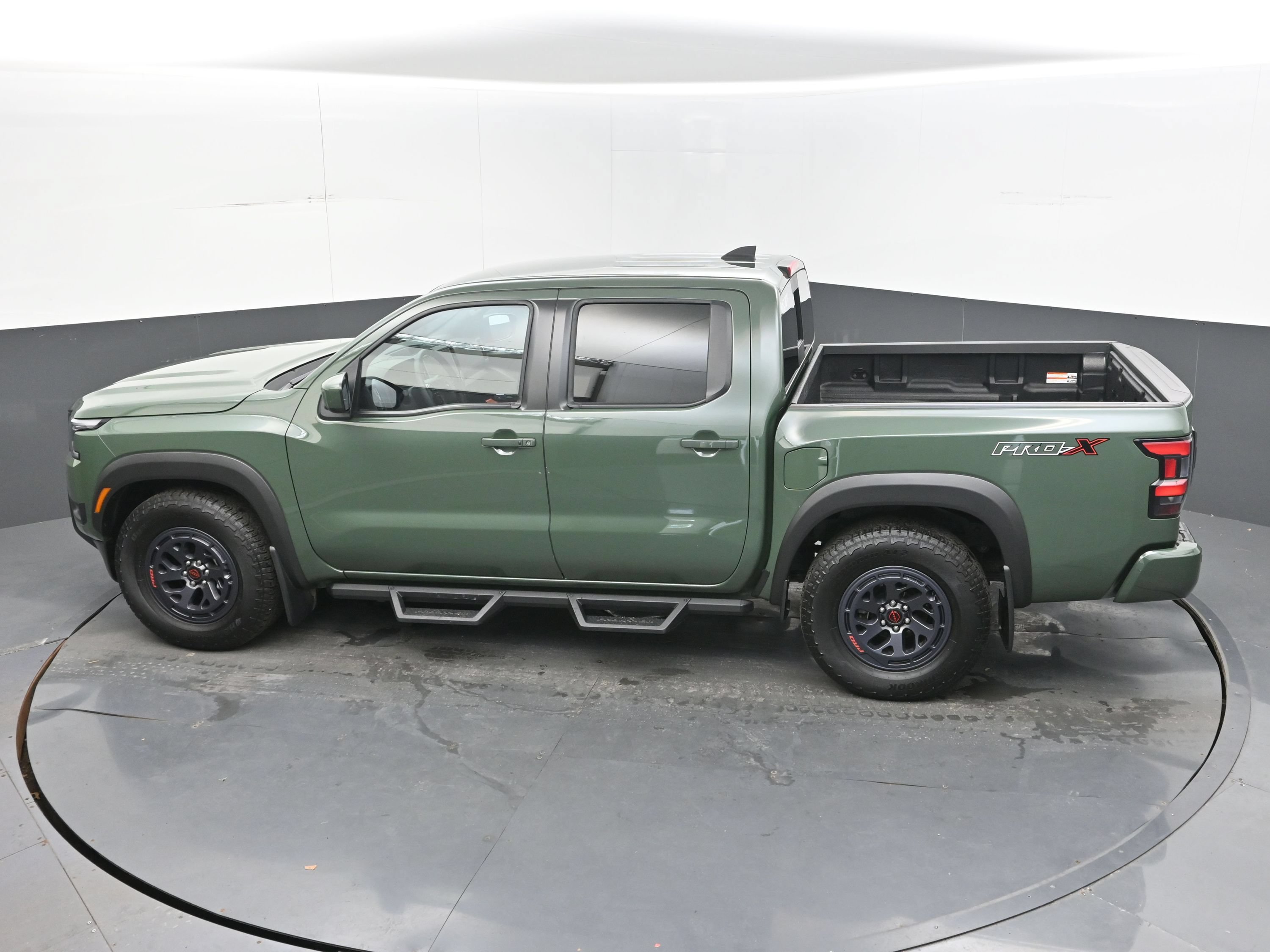 Used 2025 Nissan Frontier Pro-X RWD image 31