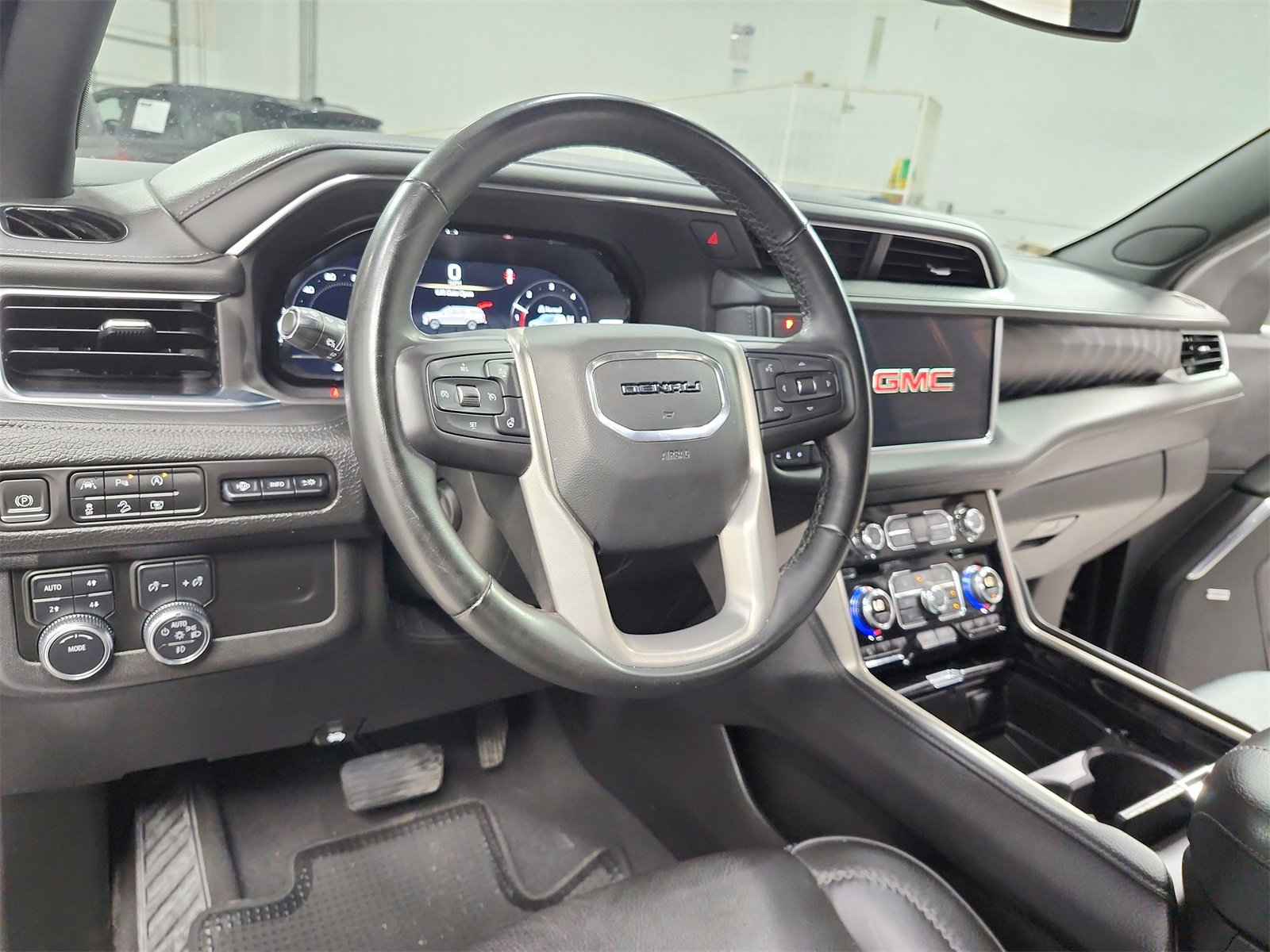 Used 2023 GMC Yukon Denali image 18