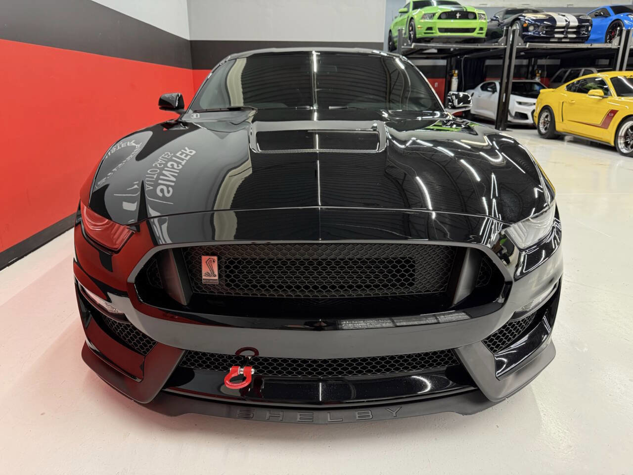 Used 2019 Ford Mustang Shelby GT350 w/ Technology Package image 11