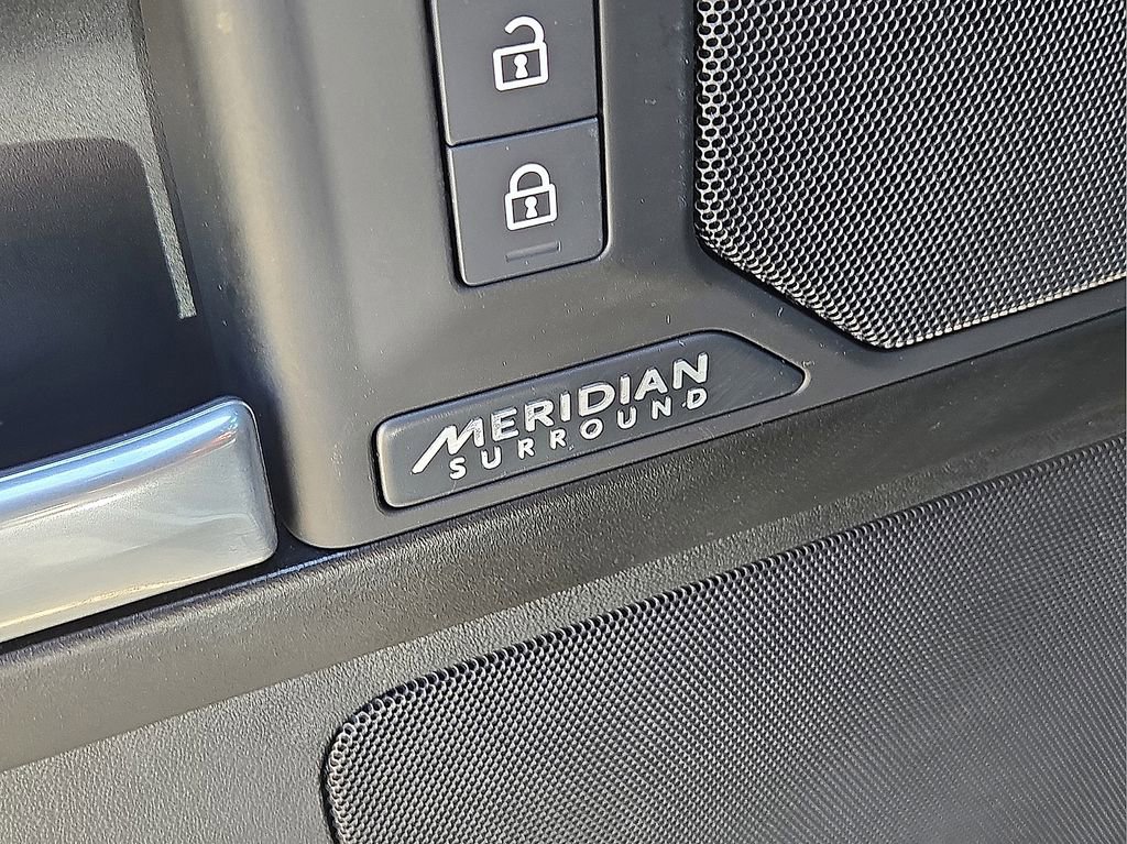 Used 2026 Land Rover Defender 110 V8 AWD/4WD image 22