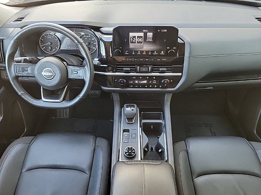 Used 2025 Nissan Pathfinder SL AWD/4WD image 26