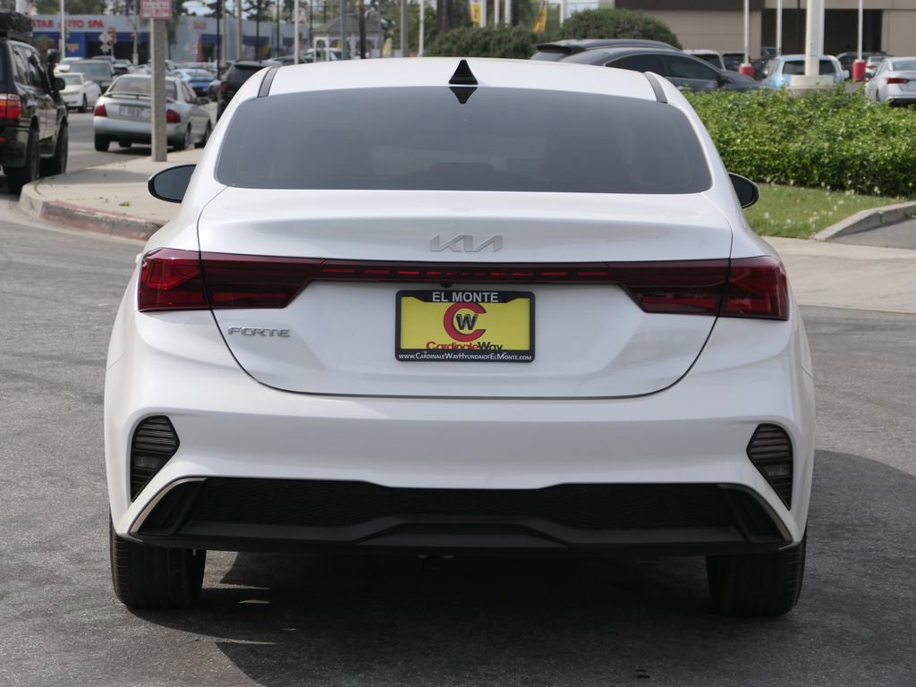 Used 2023 Kia Forte LXS image 4