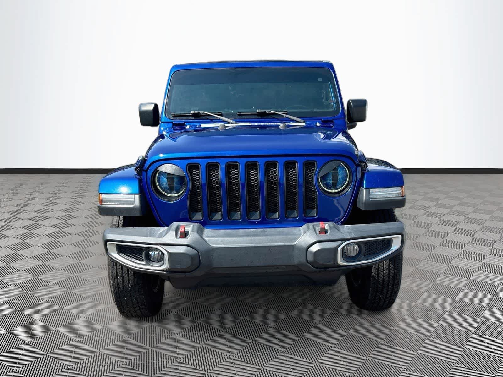 Used 2019 Jeep Wrangler Unlimited Sahara AWD/4WD image 2