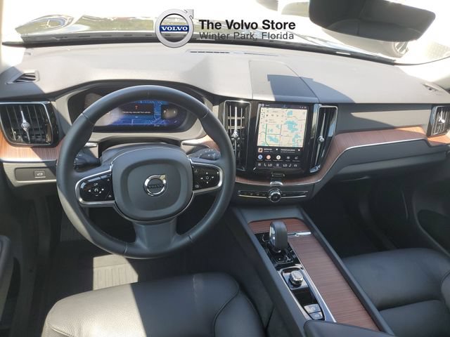 Certified 2024 Volvo XC60 B5 Plus AWD/4WD image 11