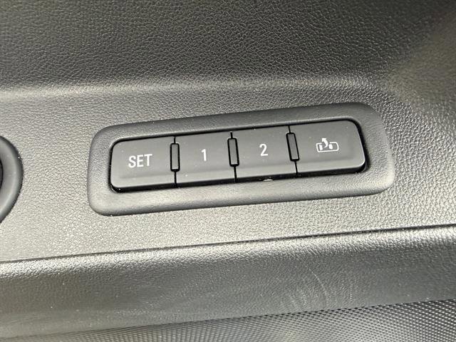 Used 2023 Chevrolet Equinox Premier image 31