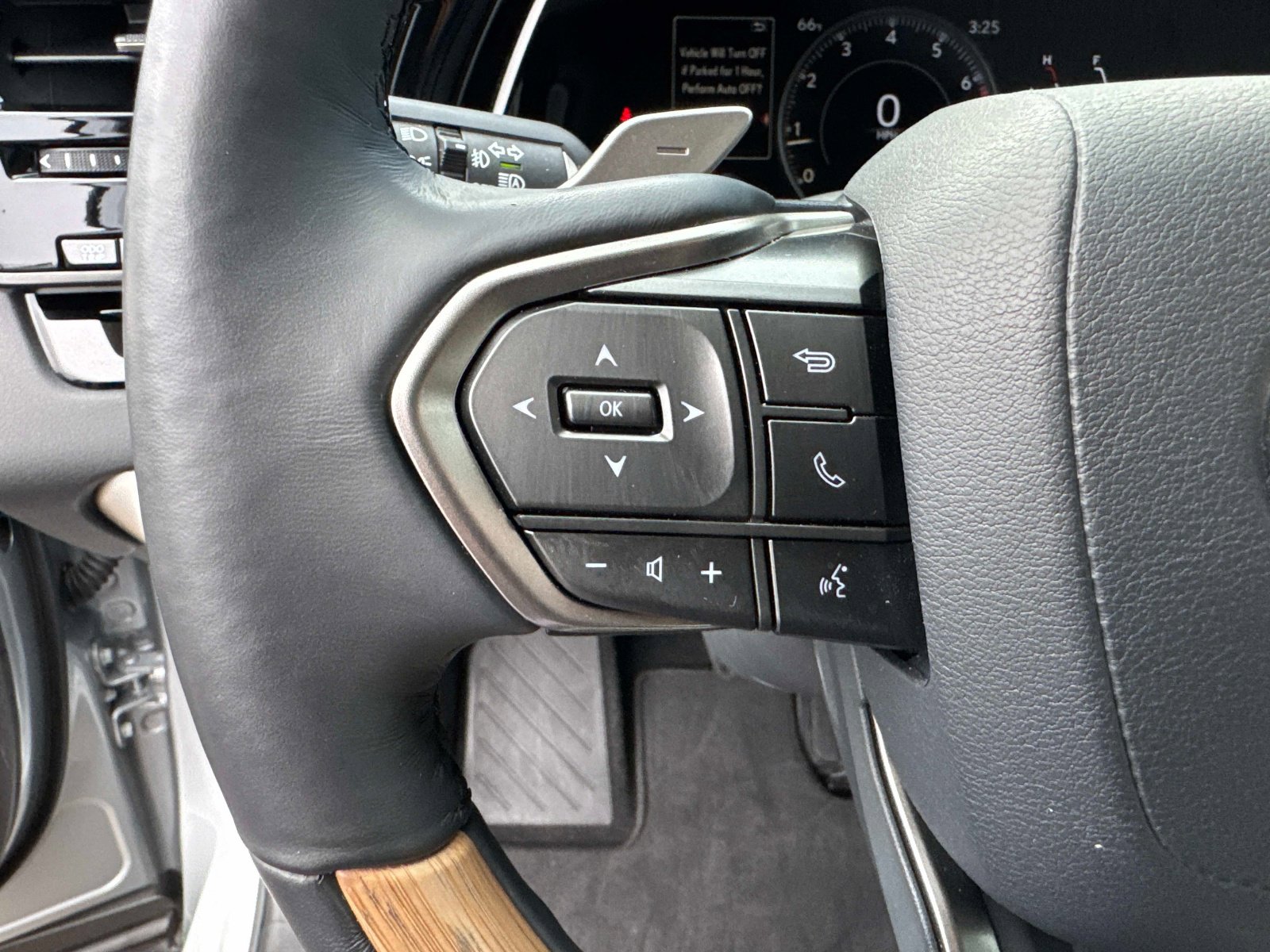 Used 2023 Lexus RX 350 Premium w/ Accessory Package (Z1) FWD image 32