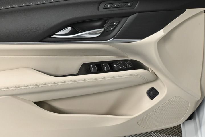 New 2025 Cadillac CT4 Premium Luxury image 6