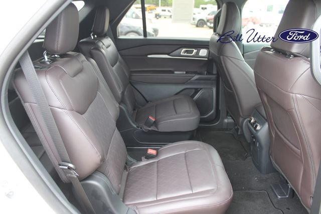 New 2026 Ford Explorer Platinum RWD image 9