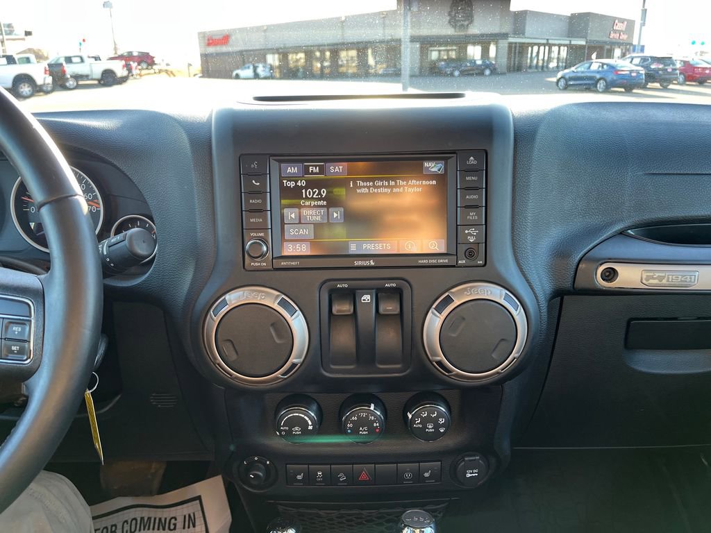 Used 2016 Jeep Wrangler Sahara image 24