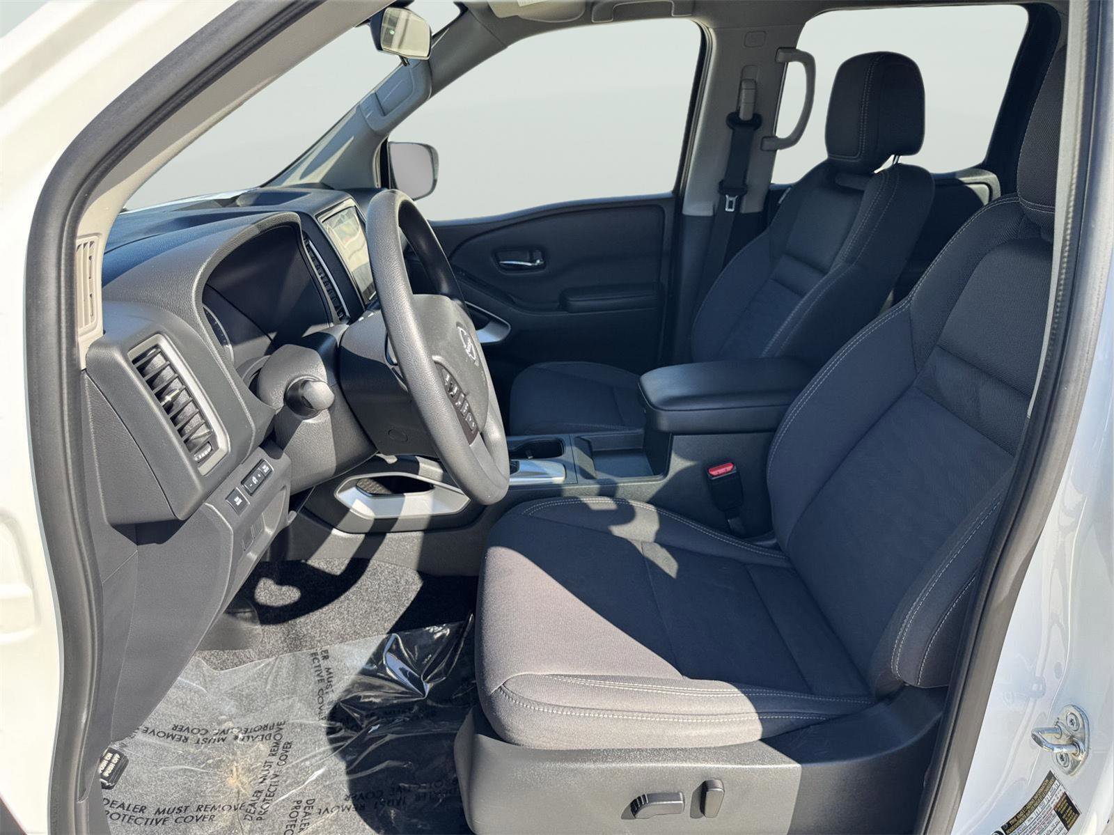 Used 2022 Nissan Frontier SV image 12