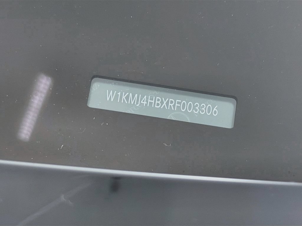 Used 2024 Mercedes-Benz CLE 300 4MATIC Coupe image 34