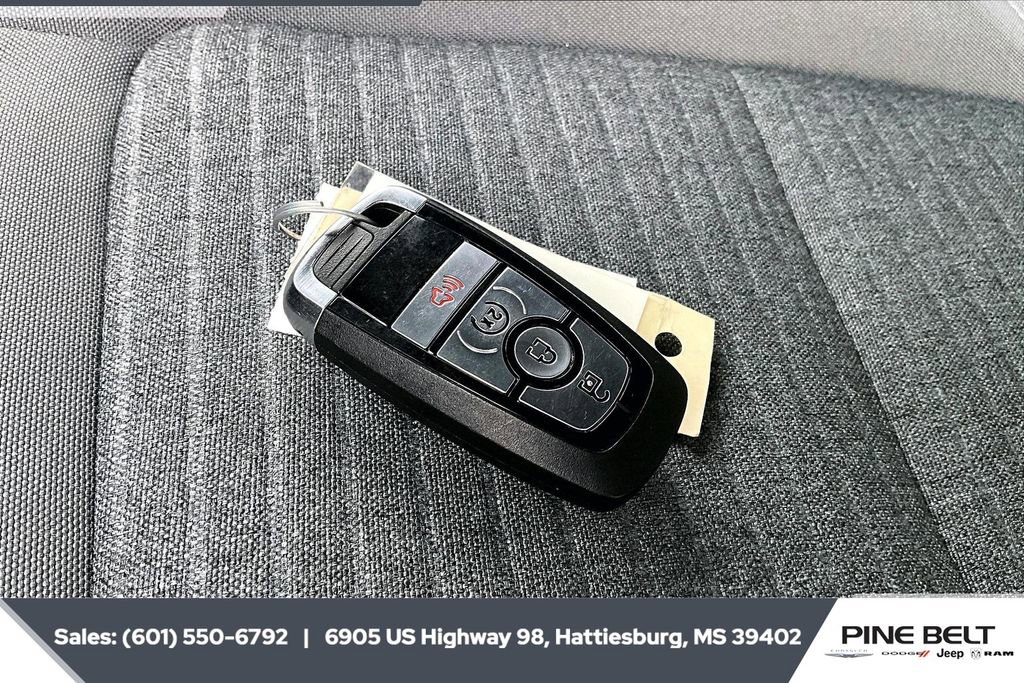 Used 2022 Ford Bronco Outer Banks image 9