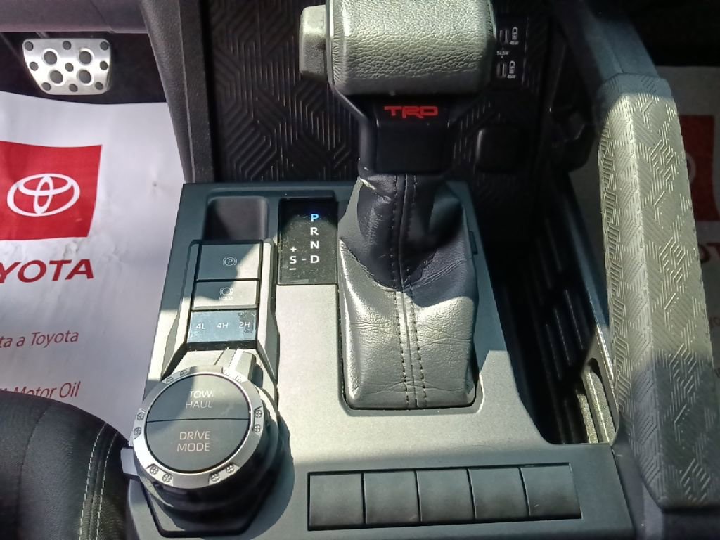 Used 2024 Toyota Tacoma TRD Sport image 25