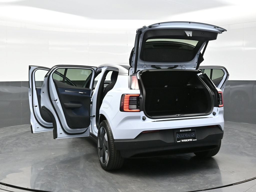 New 2026 Volvo EX30 Plus w/ Climate Package RWD image 28