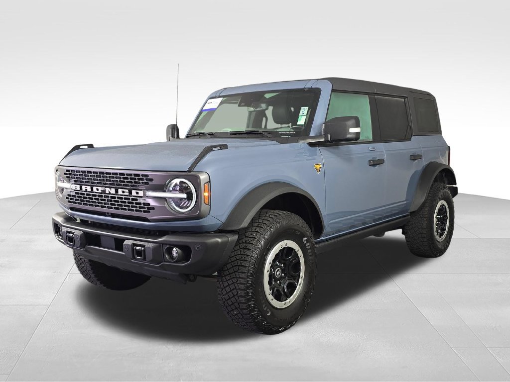 Certified 2023 Ford Bronco Badlands w/ Sasquatch Package AWD/4WD image 3