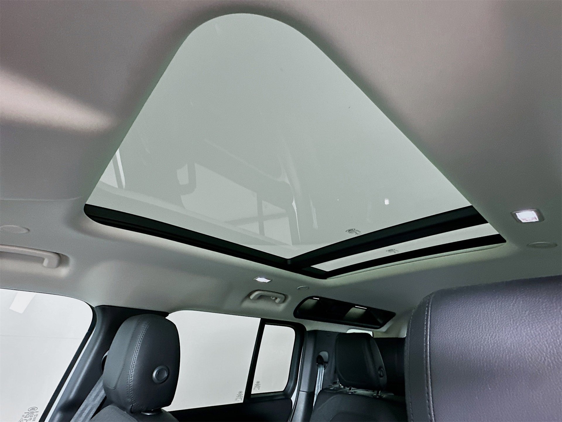 Used 2021 Land Rover Defender 110 S image 23