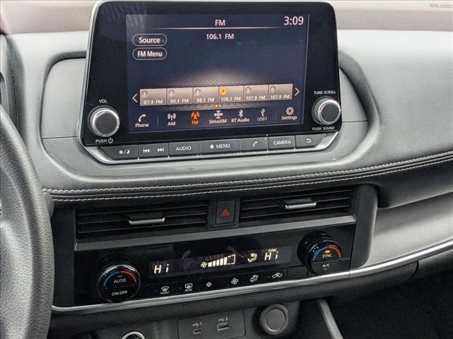 Used 2023 Nissan Rogue SV image 14