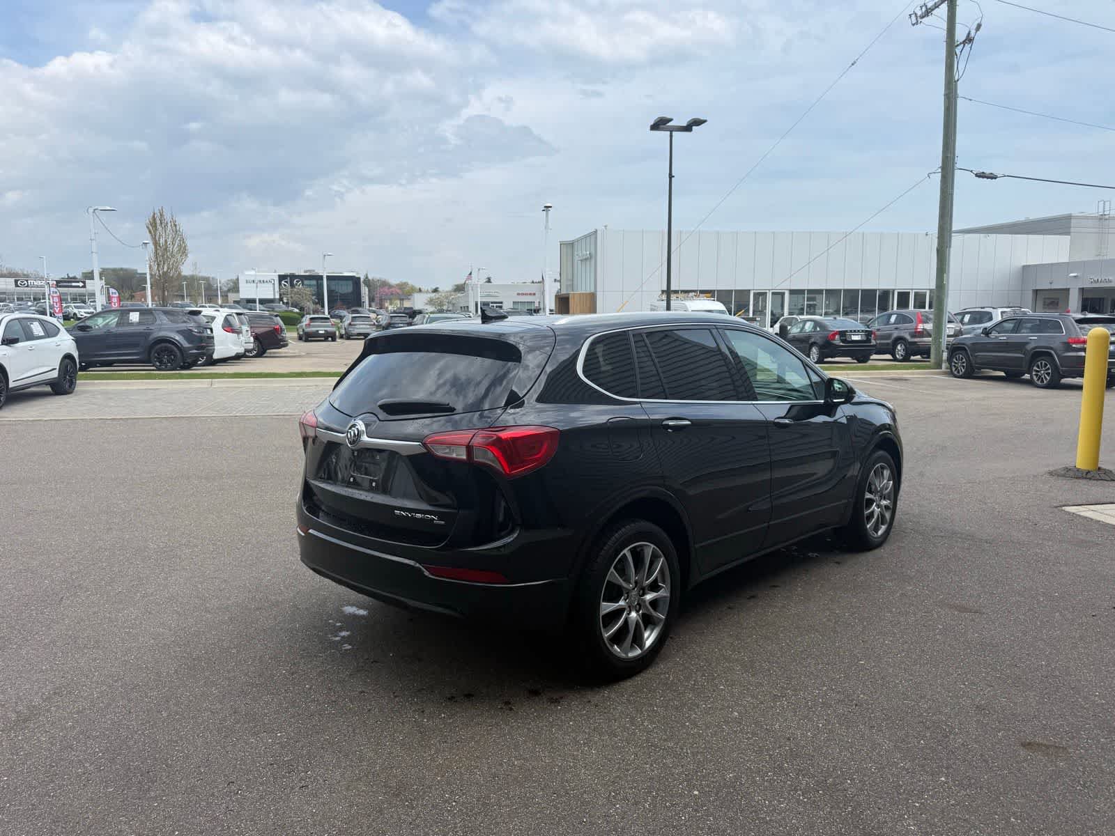 Used 2020 Buick Envision Essence w/ Experience Buick Package AWD/4WD image 3