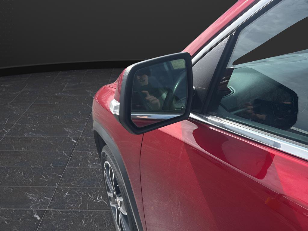 Certified 2021 GMC Acadia SLT w/ Premium Package AWD/4WD image 9