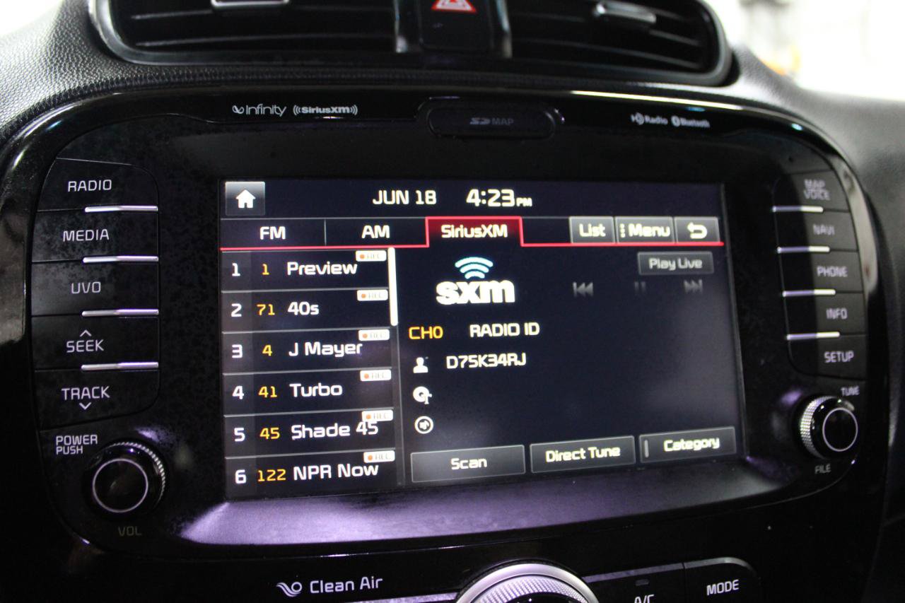 Used 2014 Kia Soul ! w/ Sun & Sound Package FWD image 29