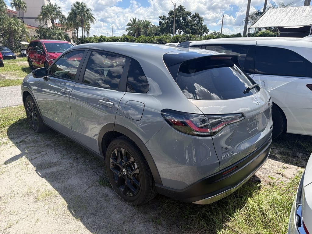 Used 2024 Honda HR-V Sport image 8