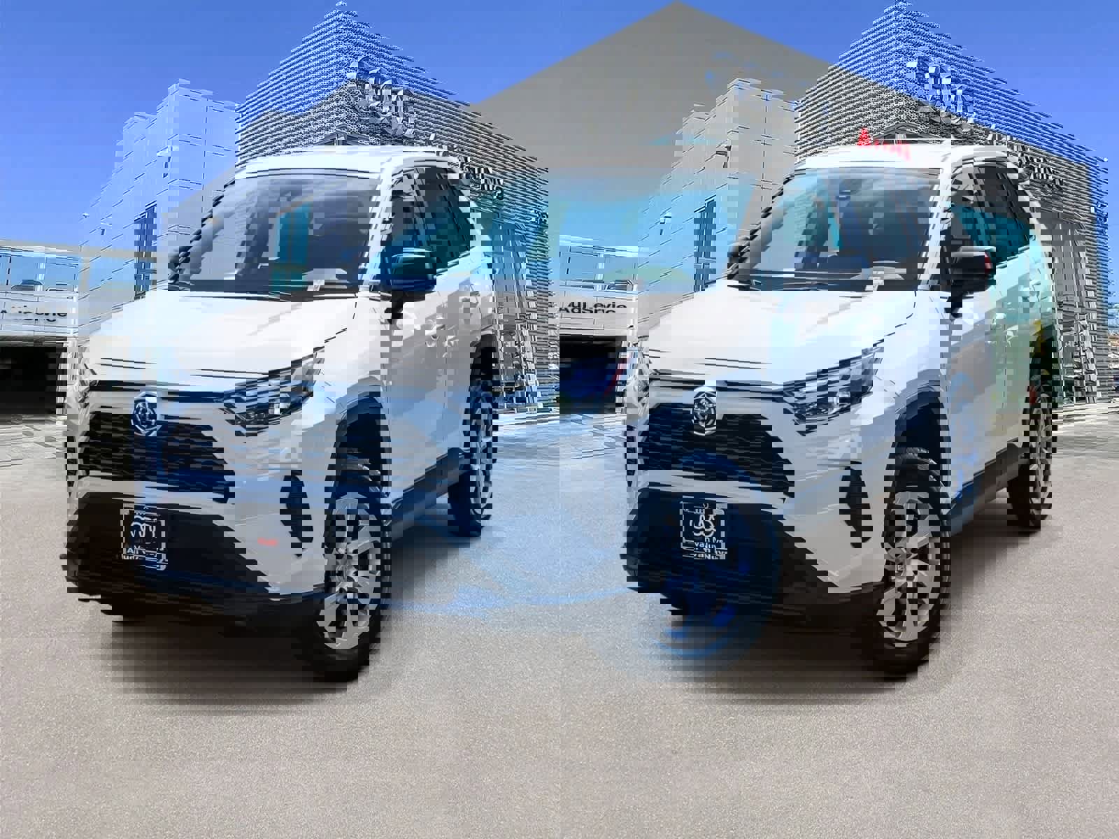 Used 2024 Toyota RAV4 LE image 1