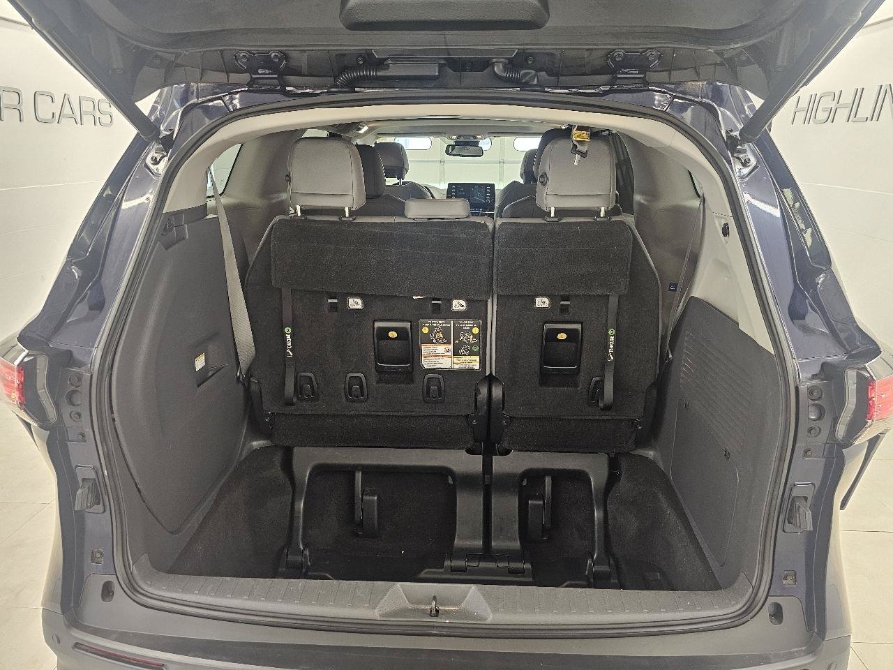 Used 2021 Toyota Sienna XLE w/ XLE Plus Package AWD/4WD image 17