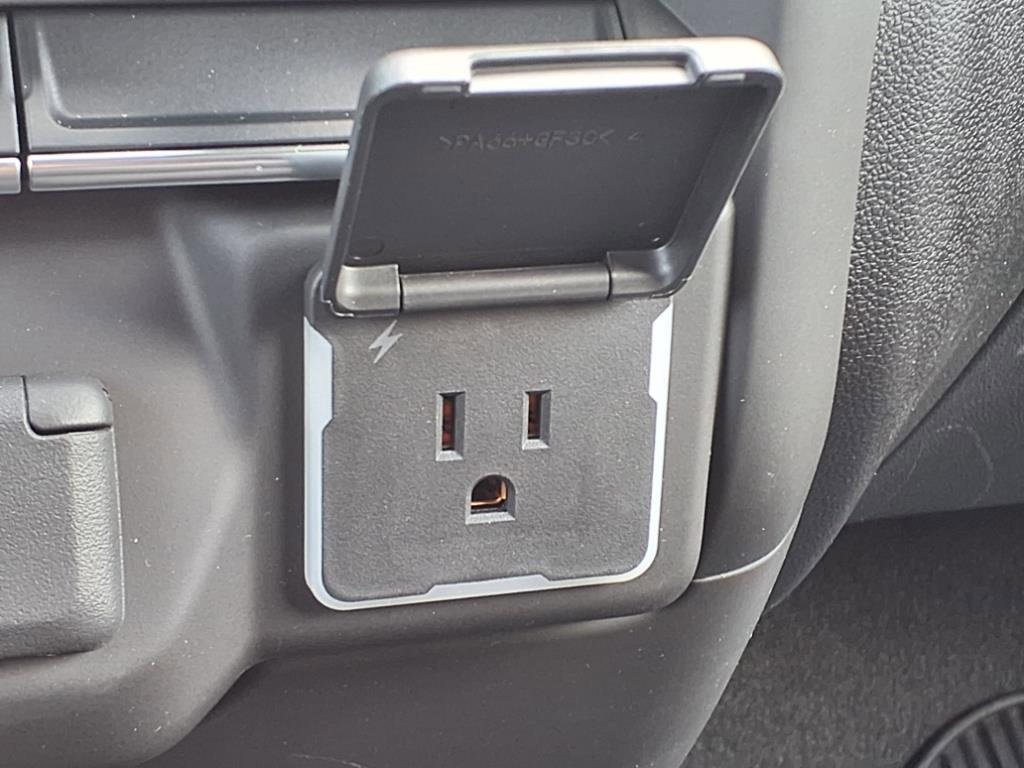 New 2025 Chevrolet Silverado 1500 Custom image 17