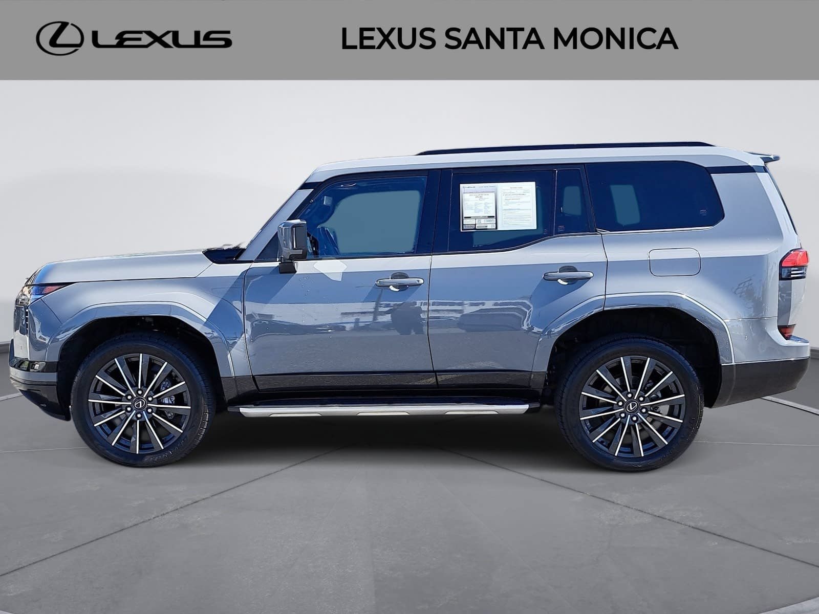 Used 2024 Lexus GX 550 w/ Cold Area Package AWD/4WD image 8