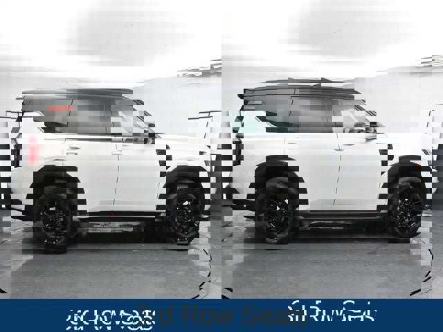 Used 2025 Nissan Armada PRO-4X image 12