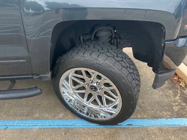 Used 2018 Chevrolet Silverado 1500 LT w/ Texas Edition AWD/4WD image 6