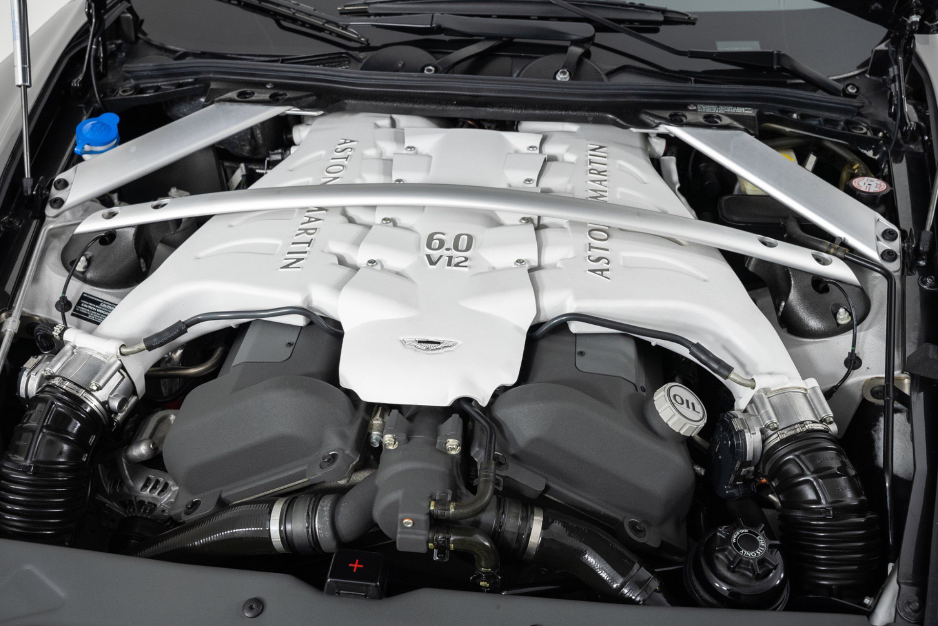 Used 2011 Aston Martin DBS Coupe RWD image 32