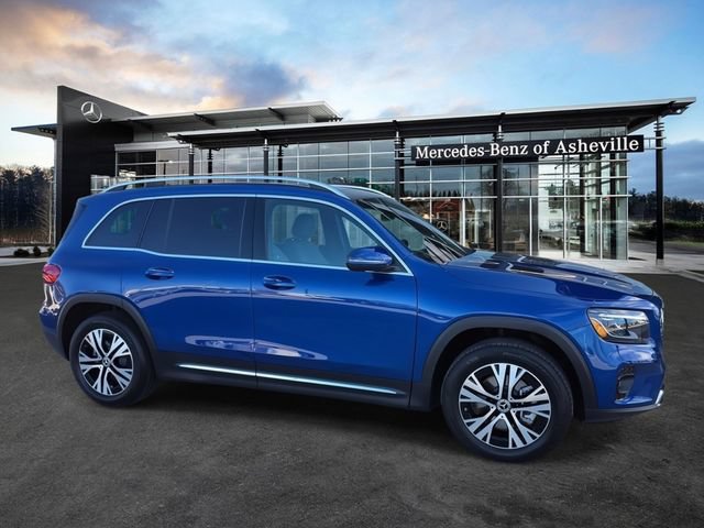 Used 2026 Mercedes-Benz GLB 250 4MATIC image 1