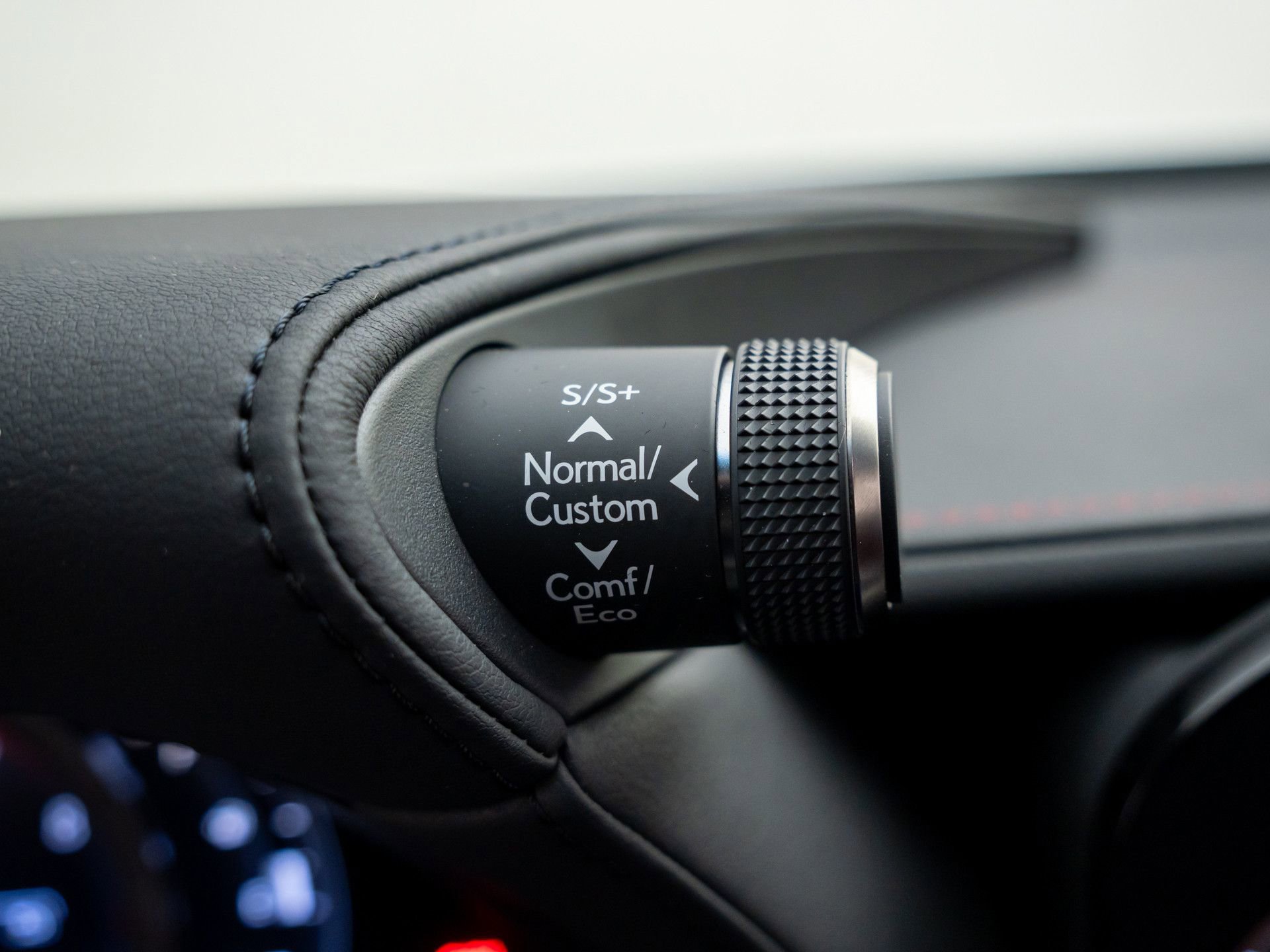 Used 2021 Lexus LS 500 F Sport w/ Accessory Package (Z2) image 32