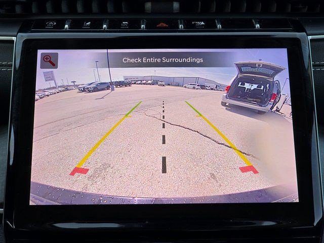 Certified 2023 Jeep Grand Cherokee Limited w/ Black Appearance Package AWD/4WD image 33